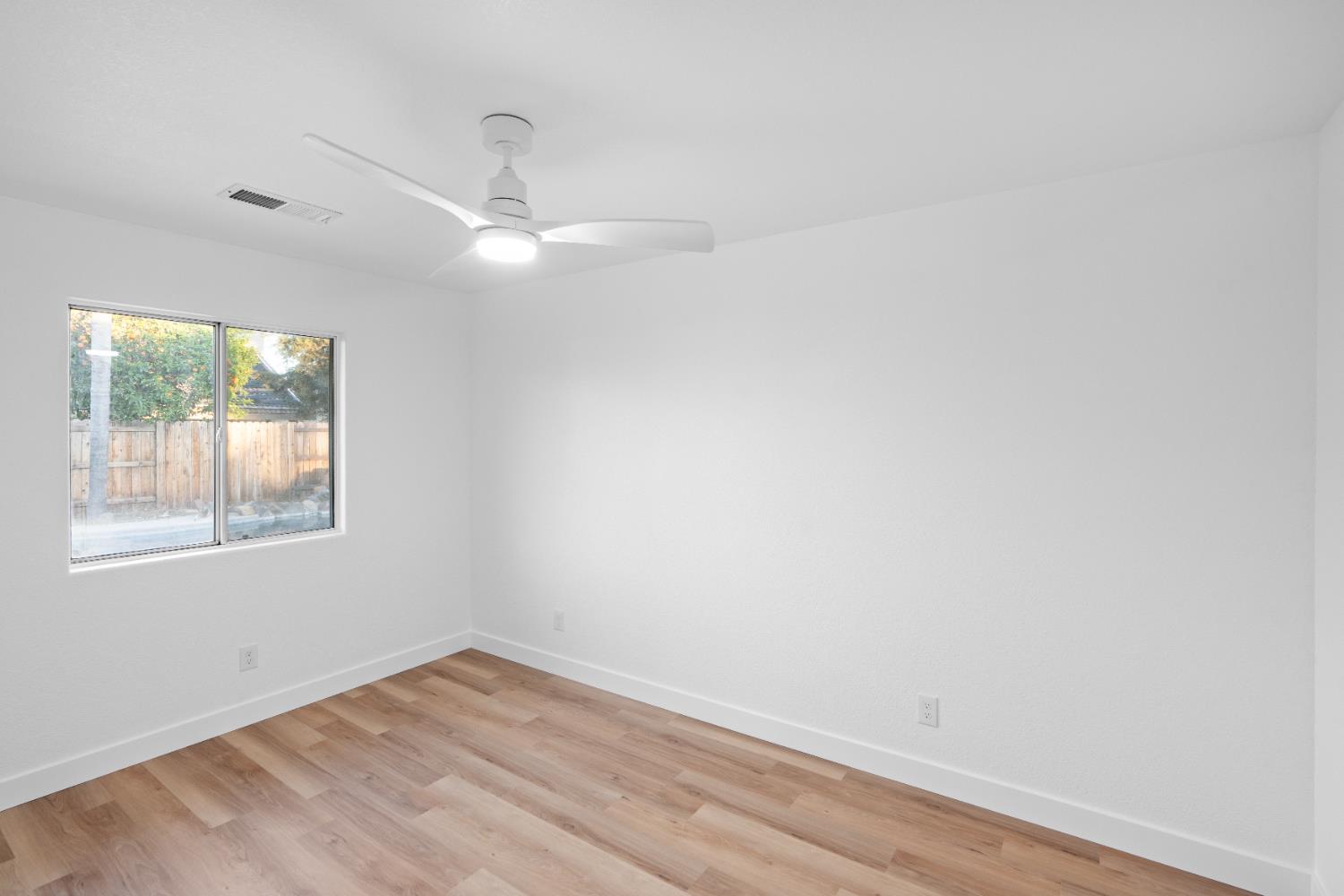 254 Louie Ave, Los Banos, CA 93635