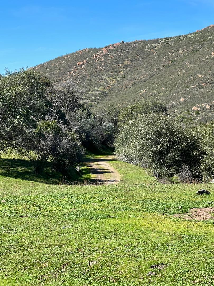 1900 Heiser Canyon Rd, Copperopolis, CA 95228