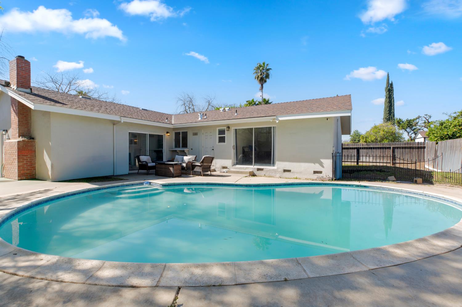 1975 E Alexander Ave, Merced, CA 95340