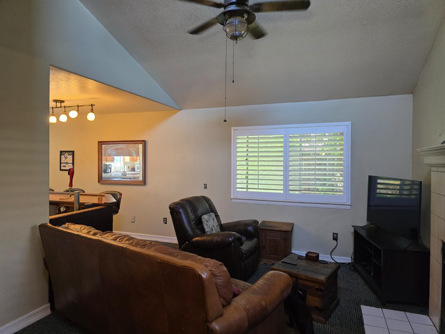 401 Montrose Ct, Modesto, CA 95355