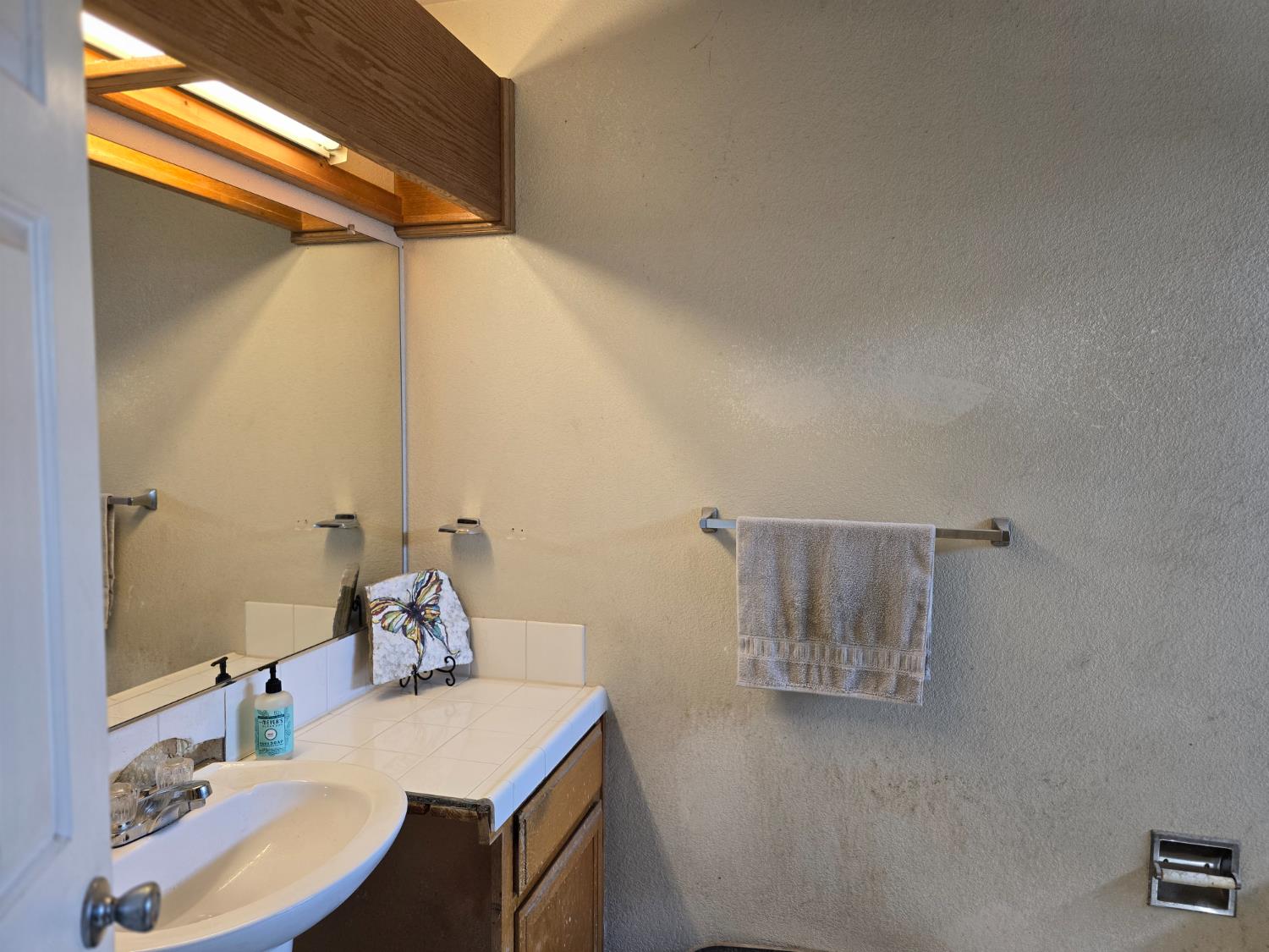 401 Montrose Ct, Modesto, CA 95355