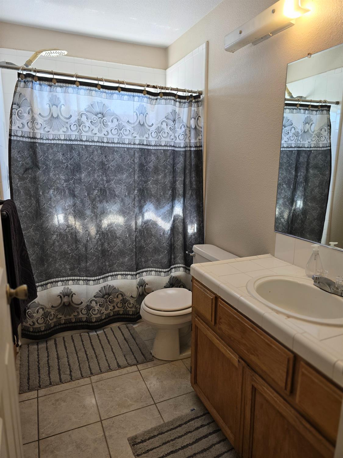 401 Montrose Ct, Modesto, CA 95355