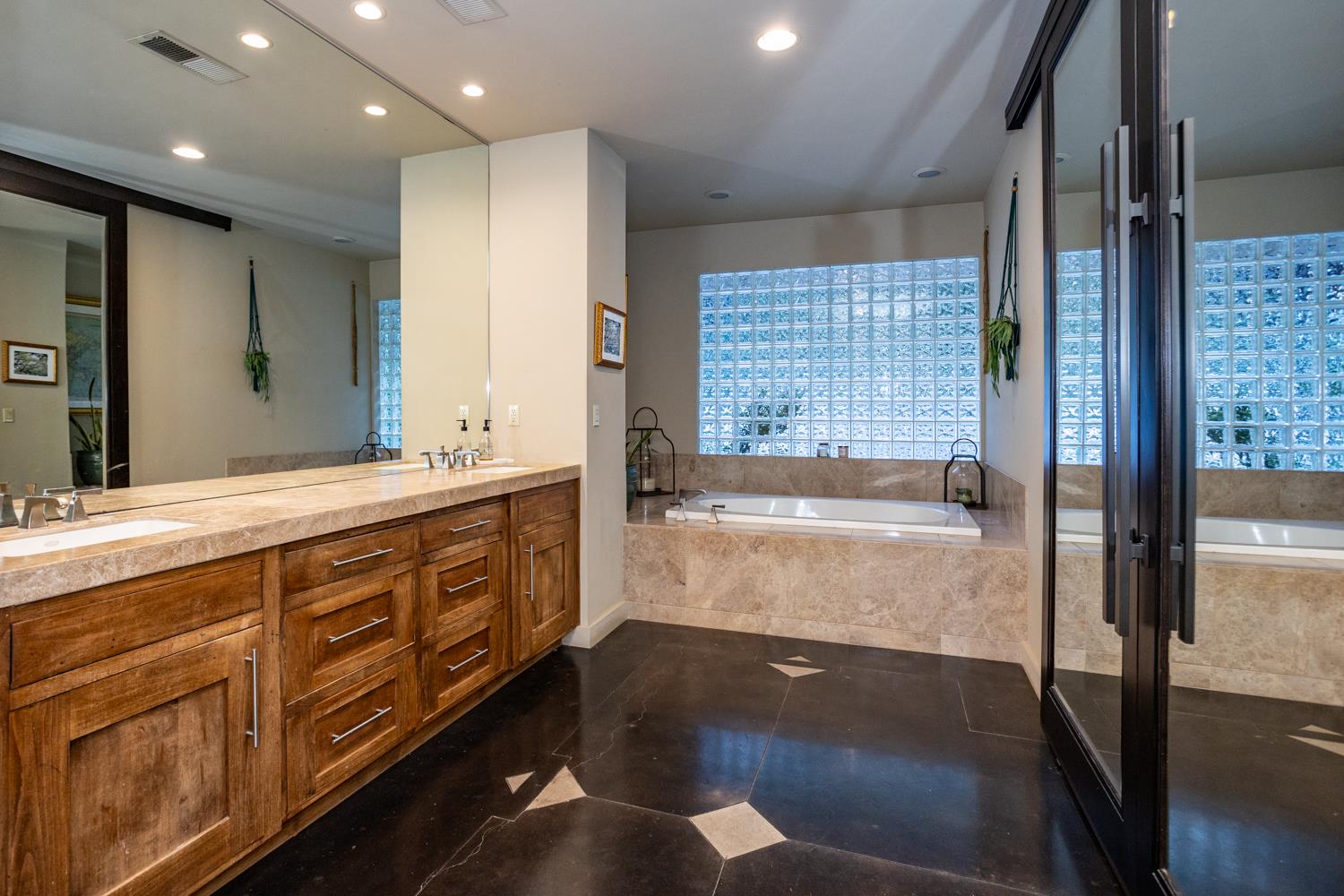 11790 Hidden Glen Ct, Oakdale, CA 95361