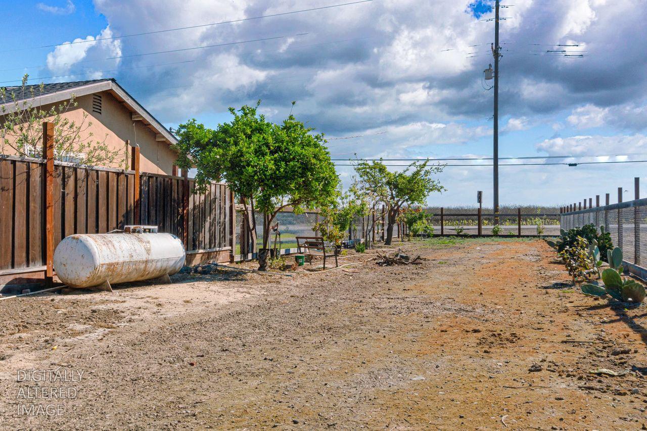 13527 N Mercey Springs Rd, Los Banos, CA 93635