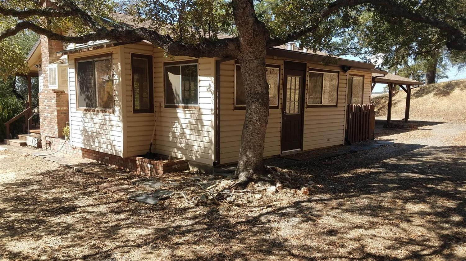 1172 Hodson Rd, Copperopolis, CA 95228