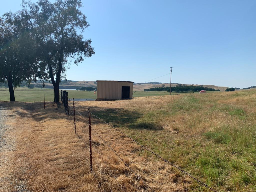 1172 Hodson Rd, Copperopolis, CA 95228