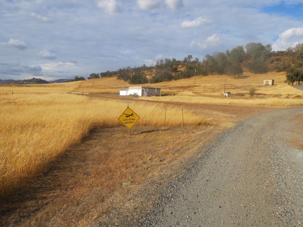 1172 Hodson Rd, Copperopolis, CA 95228