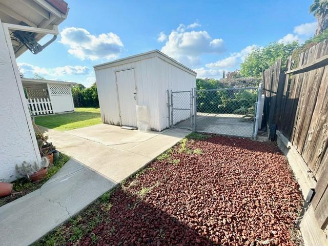 1899 Chelsea Ct, Atwater, CA 95301