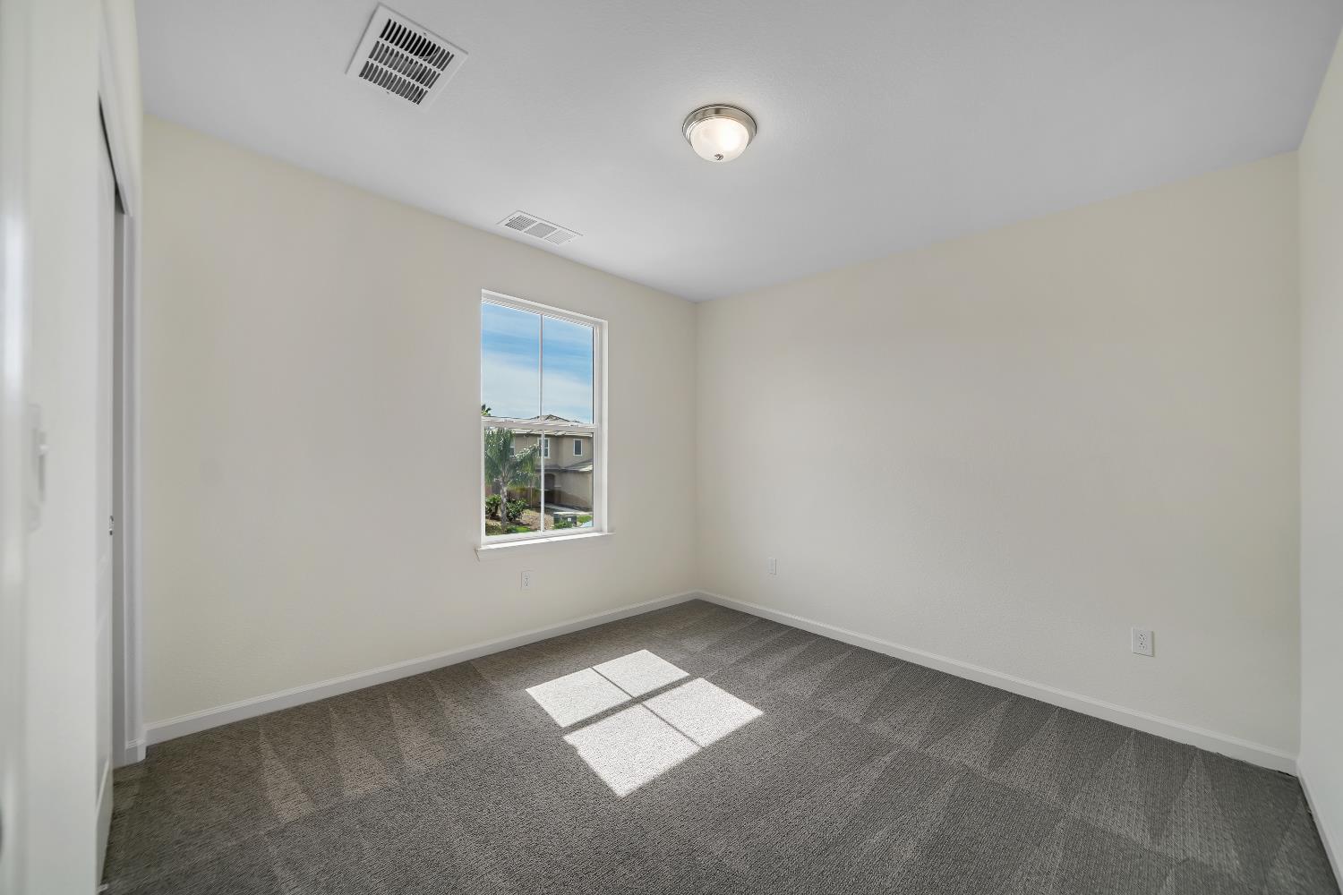 815 Starke Dr, Ceres, CA 95307