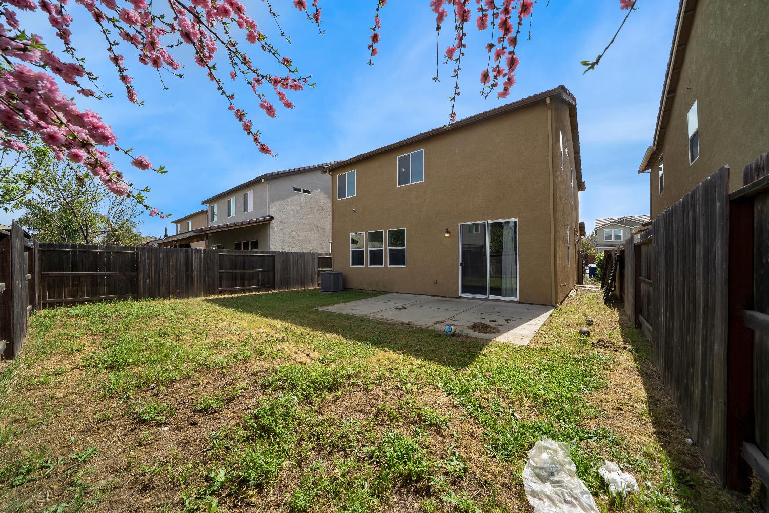 815 Starke Dr, Ceres, CA 95307