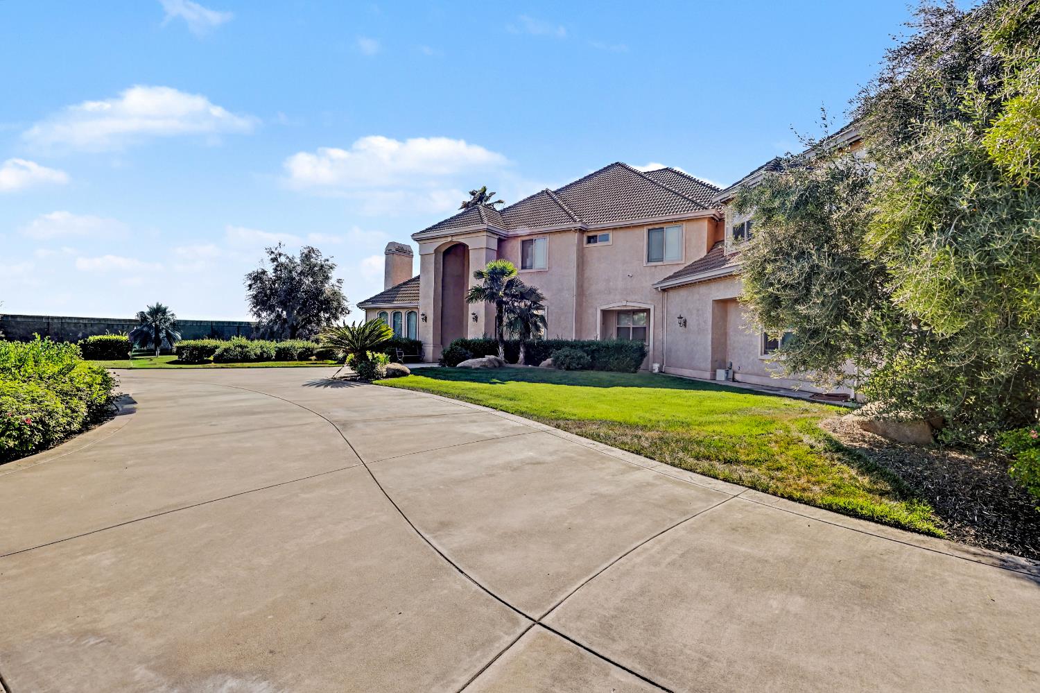 8499 Monte Cristo Ave, Livingston, CA 95334