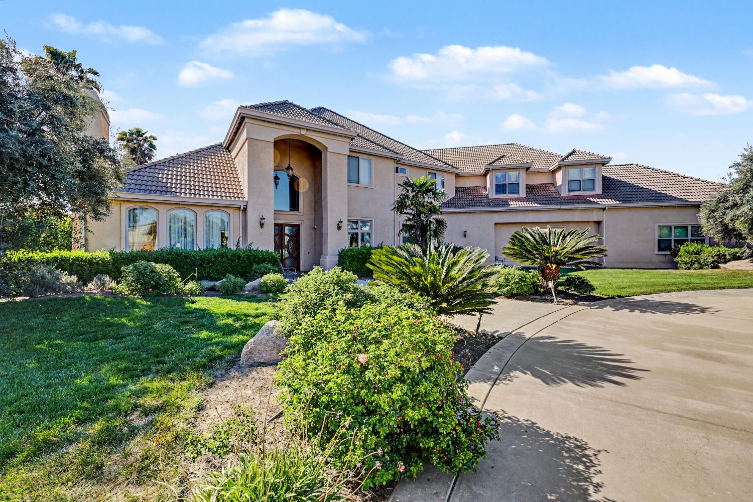 8499 Monte Cristo Ave, Livingston, CA 95334