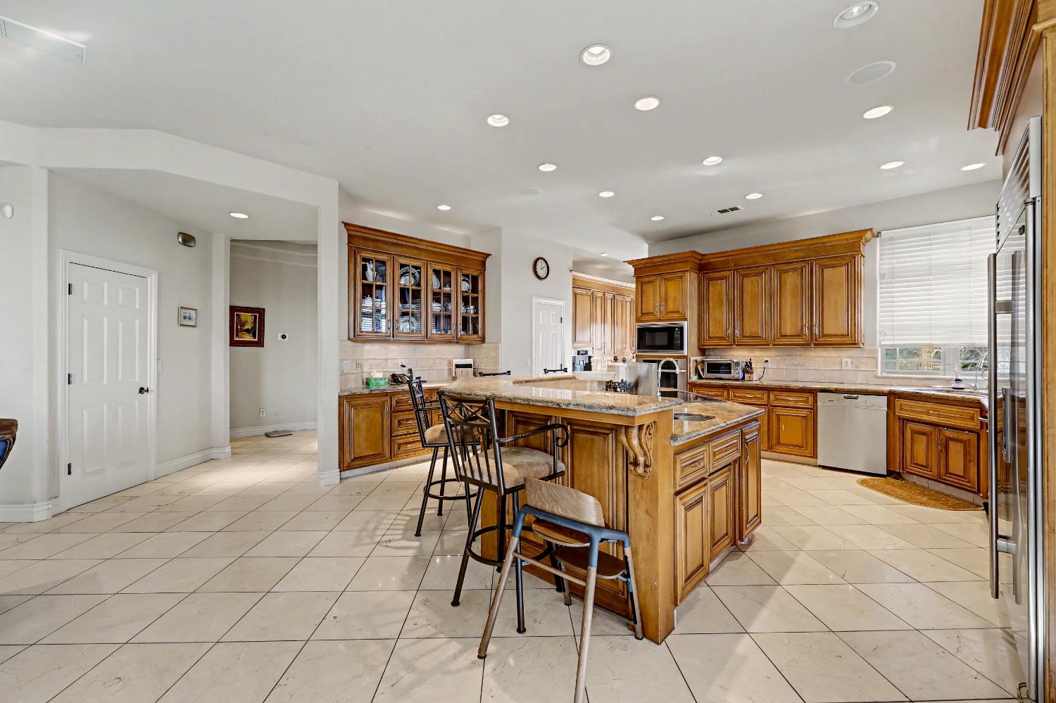 8499 Monte Cristo Ave, Livingston, CA 95334