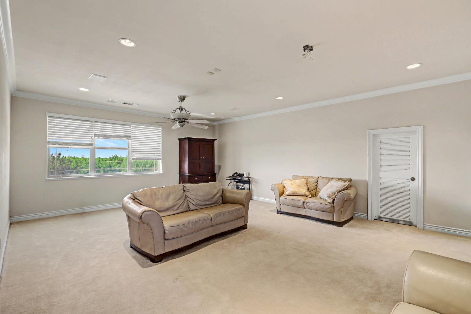 8499 Monte Cristo Ave, Livingston, CA 95334