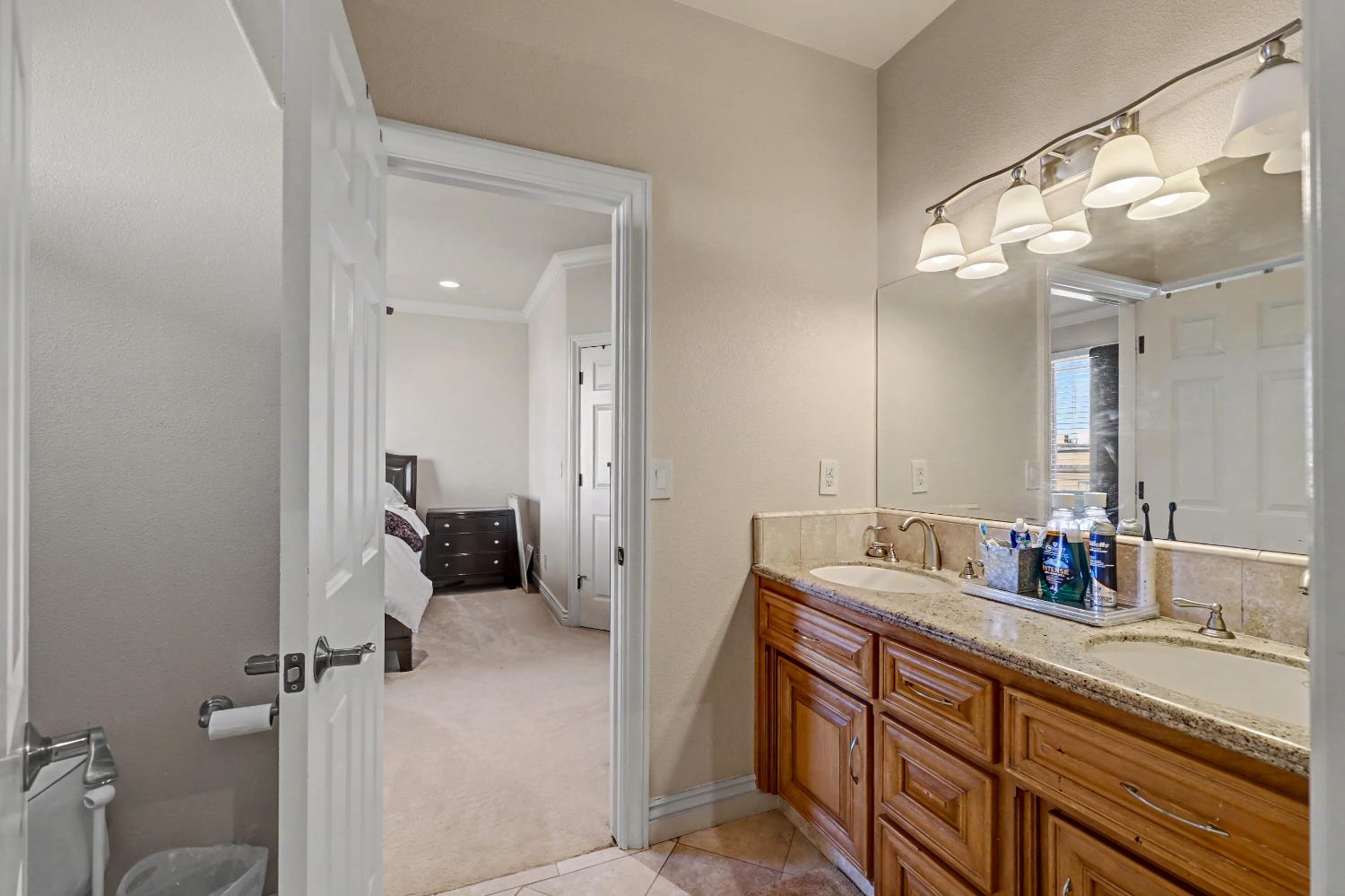 8499 Monte Cristo Ave, Livingston, CA 95334