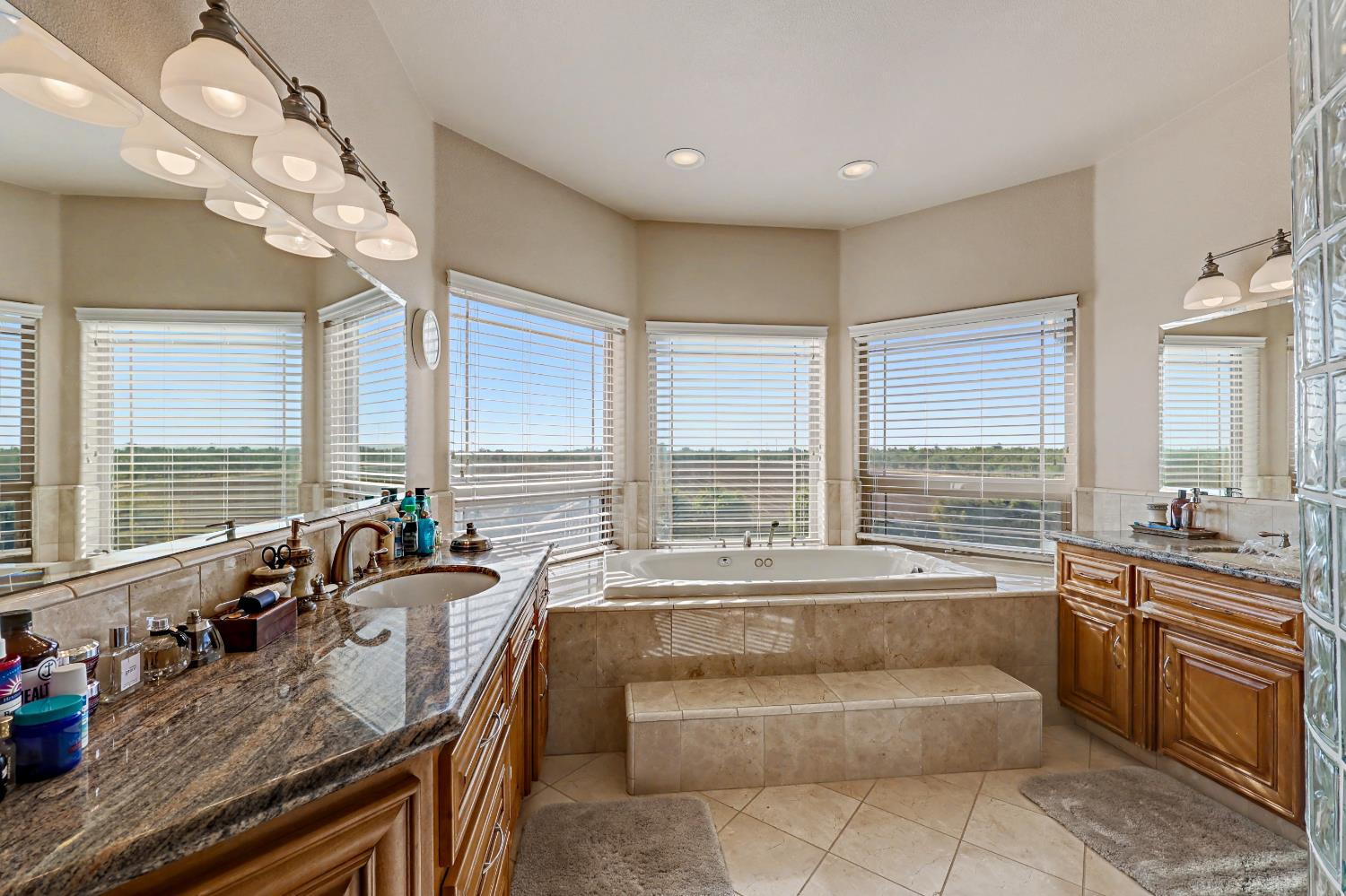 8499 Monte Cristo Ave, Livingston, CA 95334