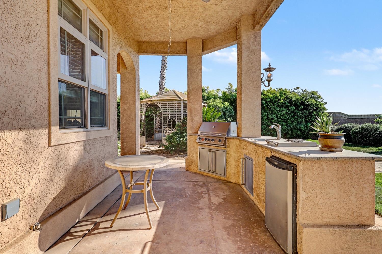 8499 Monte Cristo Ave, Livingston, CA 95334