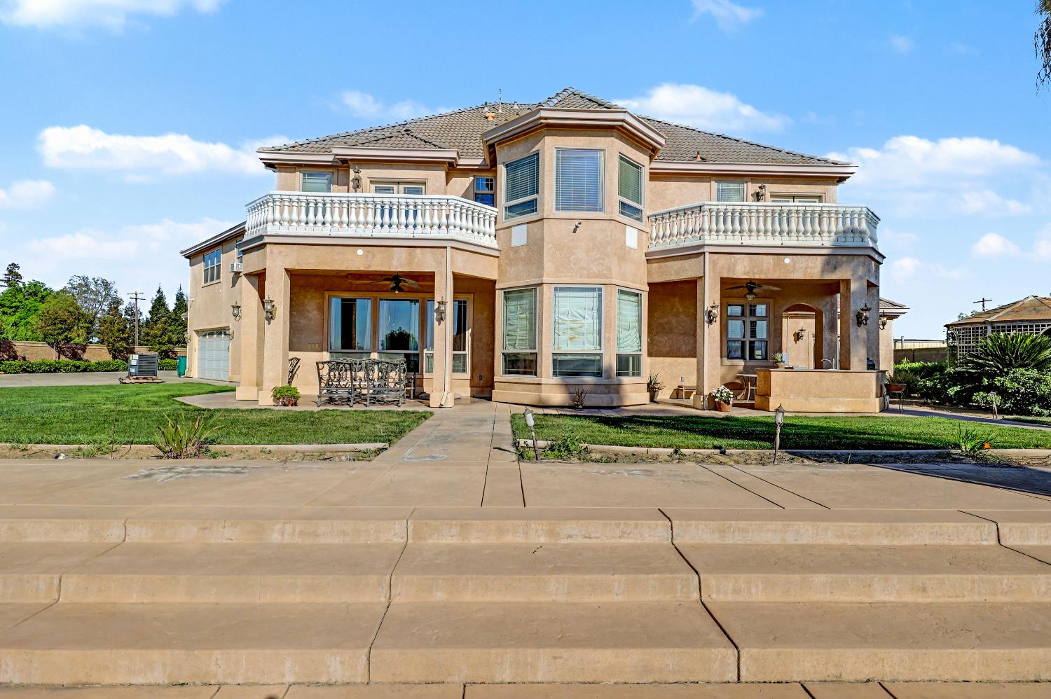 8499 Monte Cristo Ave, Livingston, CA 95334