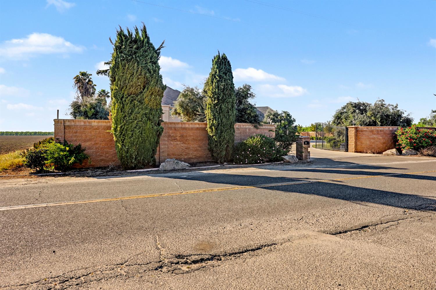 8499 Monte Cristo Ave, Livingston, CA 95334