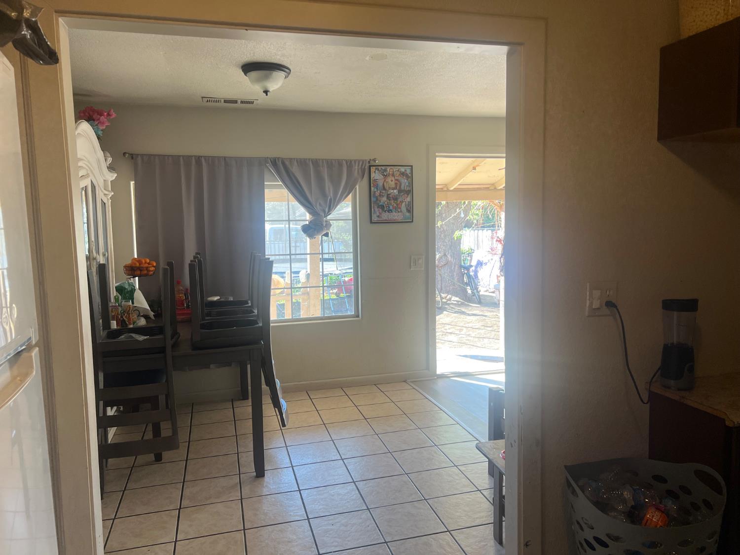 1514 Eureka St, Modesto, CA 95358