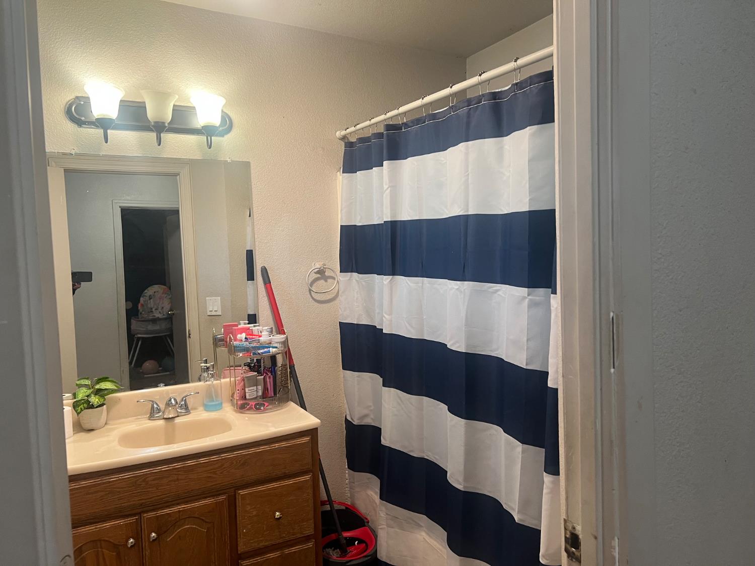 1514 Eureka St, Modesto, CA 95358