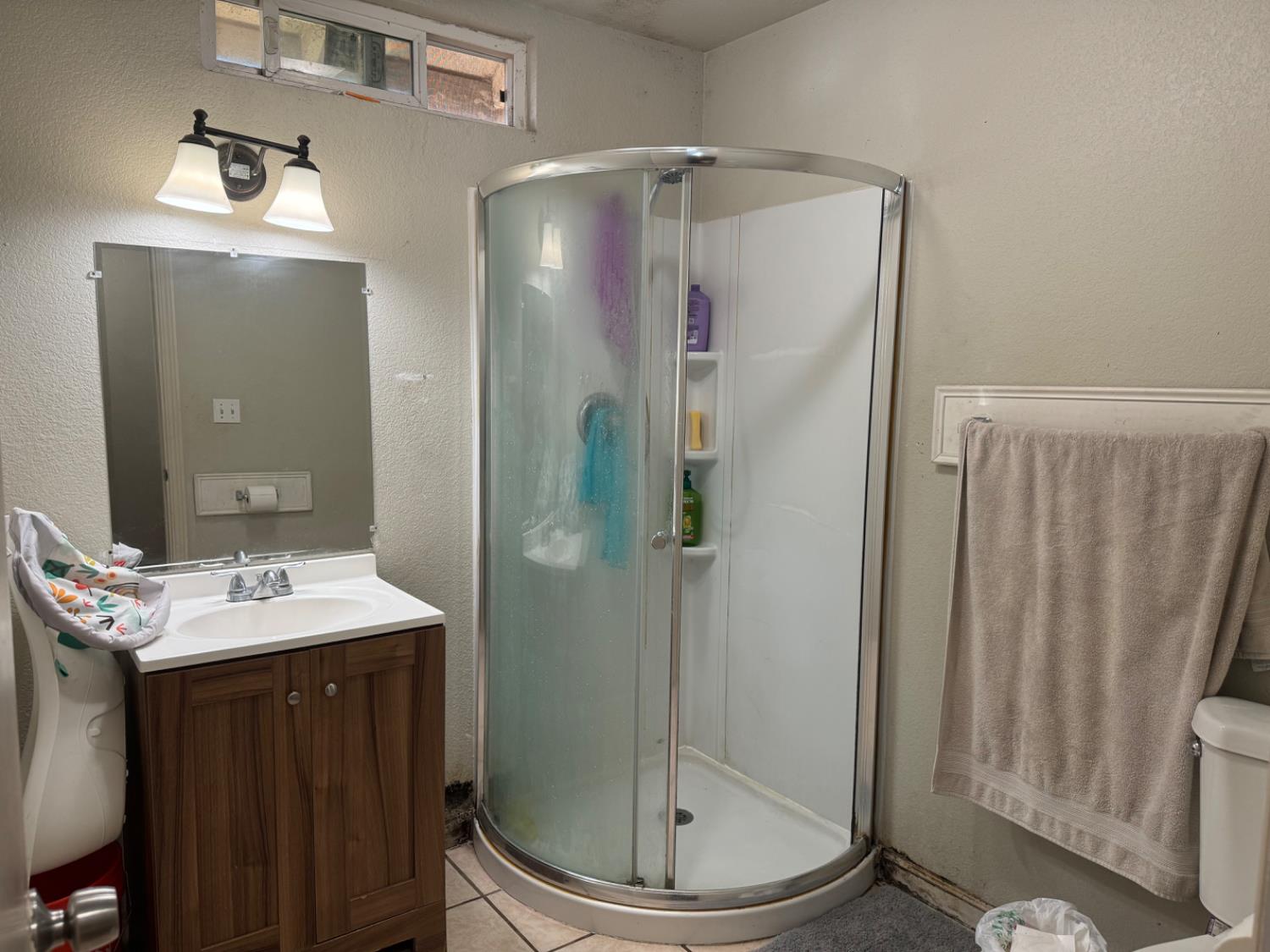 1514 Eureka St, Modesto, CA 95358