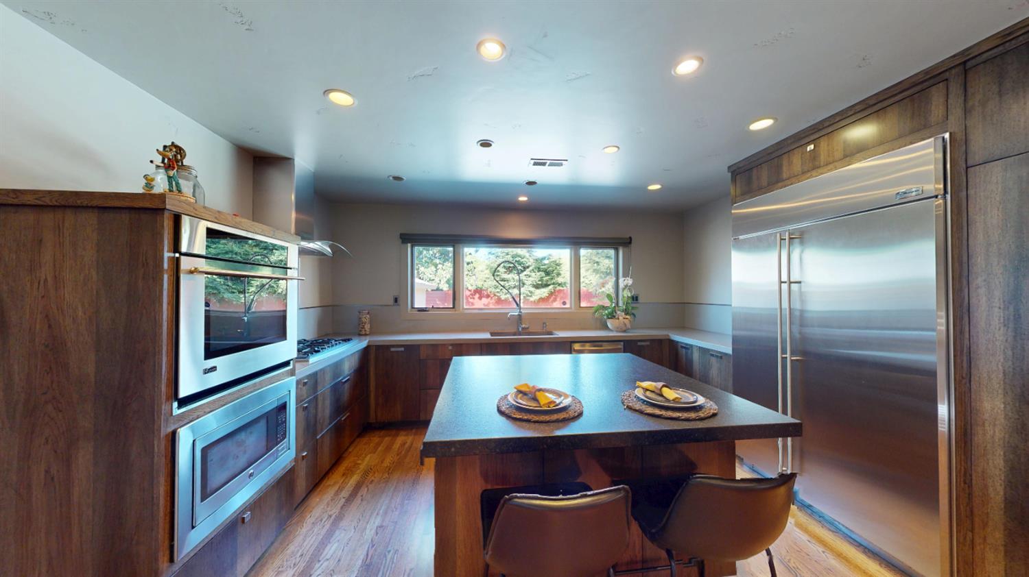 821 High St, Modesto, CA 95354