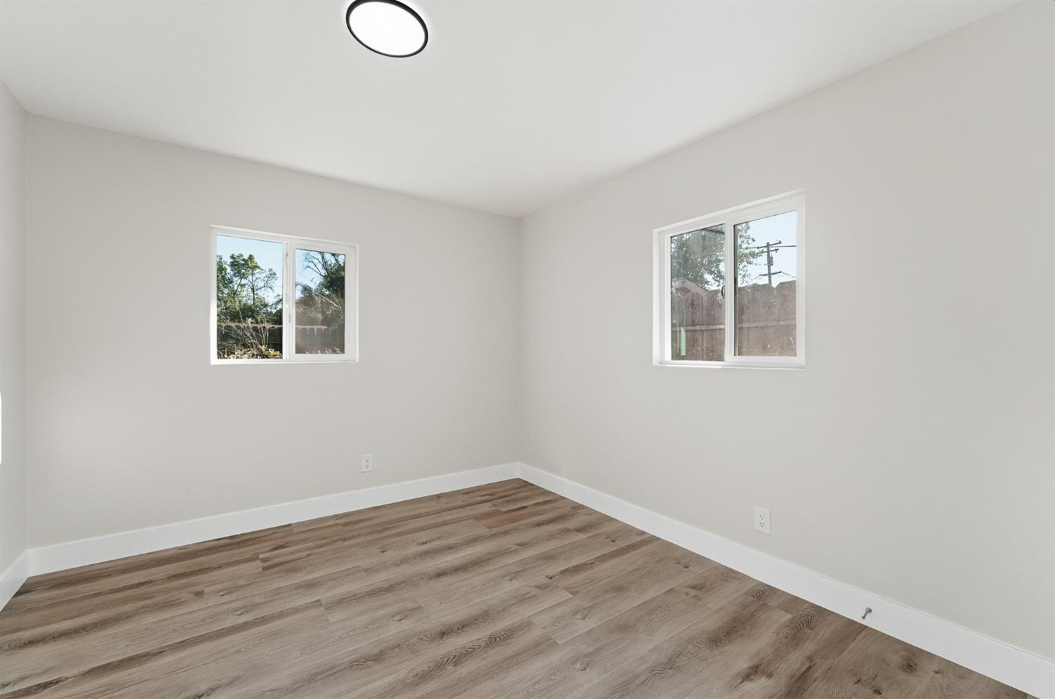 1626 Vicksburg St, Modesto, CA 95351