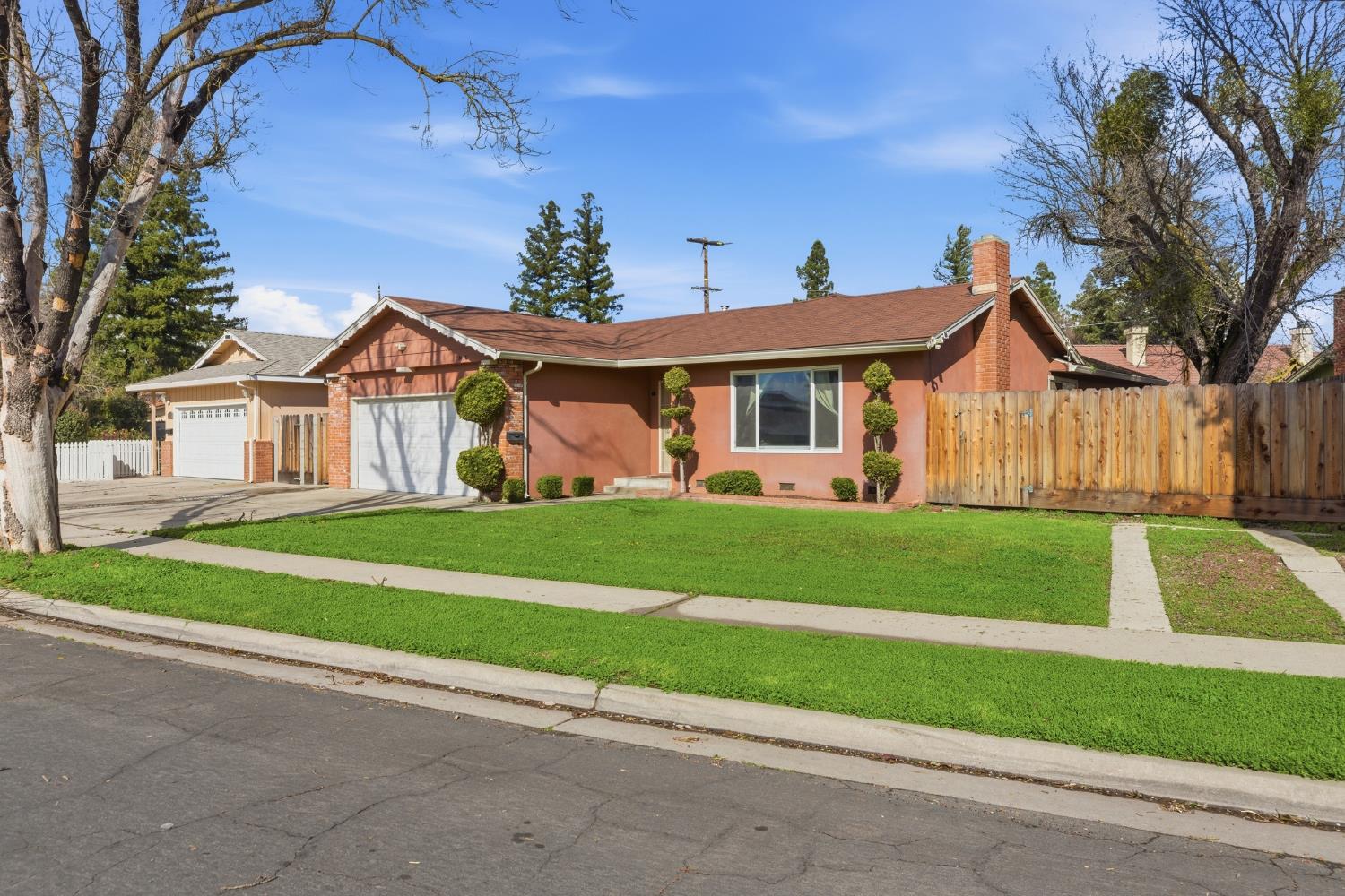 3432 Colonial Dr, Modesto, CA 95350