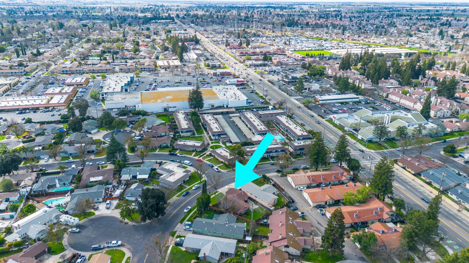 3432 Colonial Dr, Modesto, CA 95350