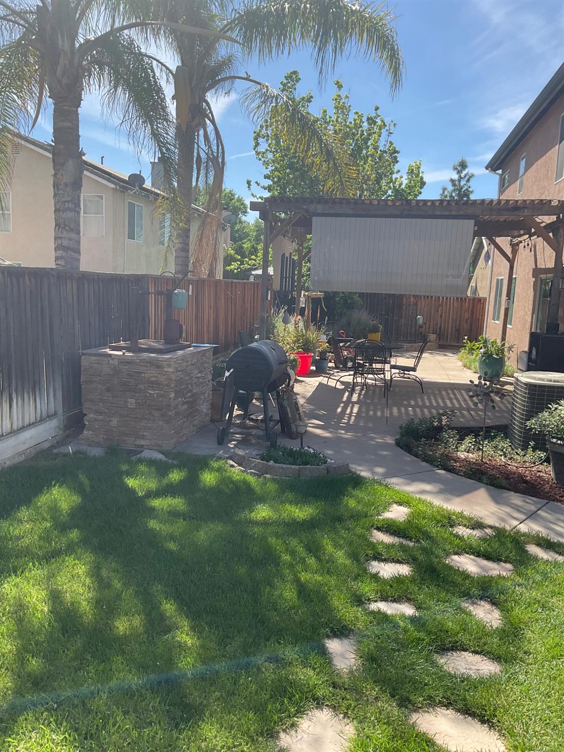 1880 Lane Ct, Los Banos, CA 93635