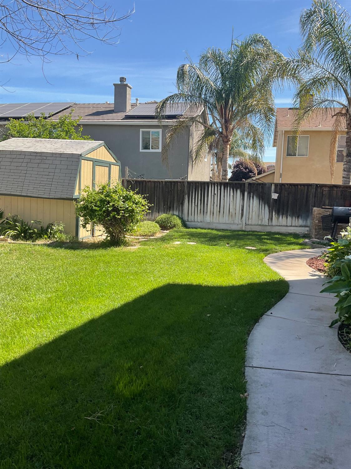 1880 Lane Ct, Los Banos, CA 93635