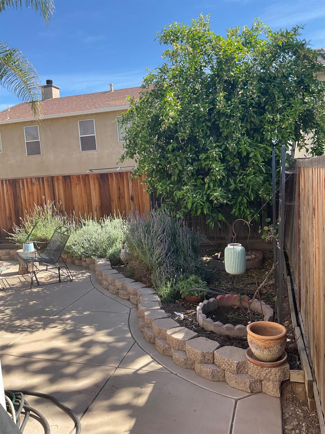 1880 Lane Ct, Los Banos, CA 93635