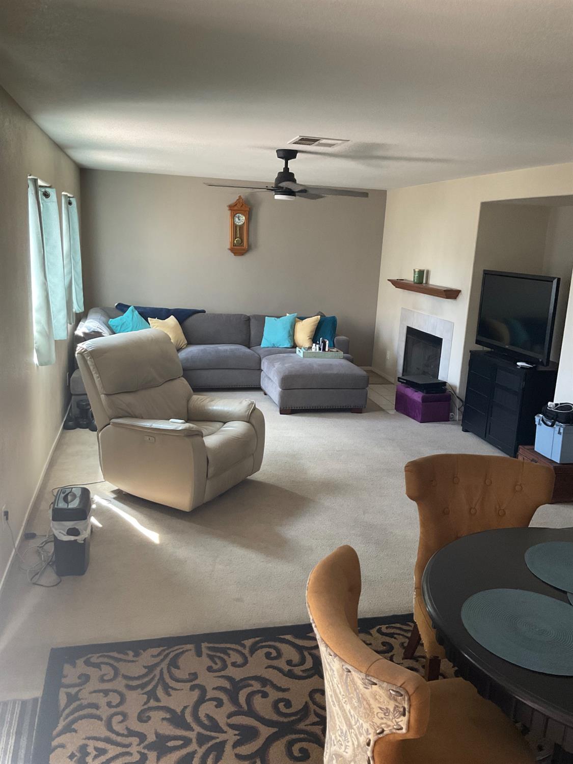 1880 Lane Ct, Los Banos, CA 93635