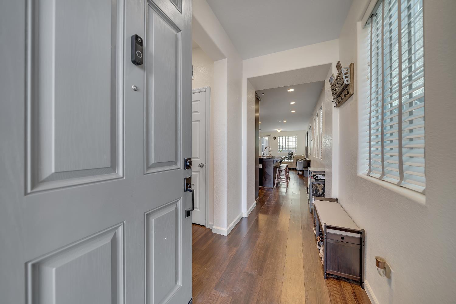 844 Castellona Dr, Newman, CA 95360