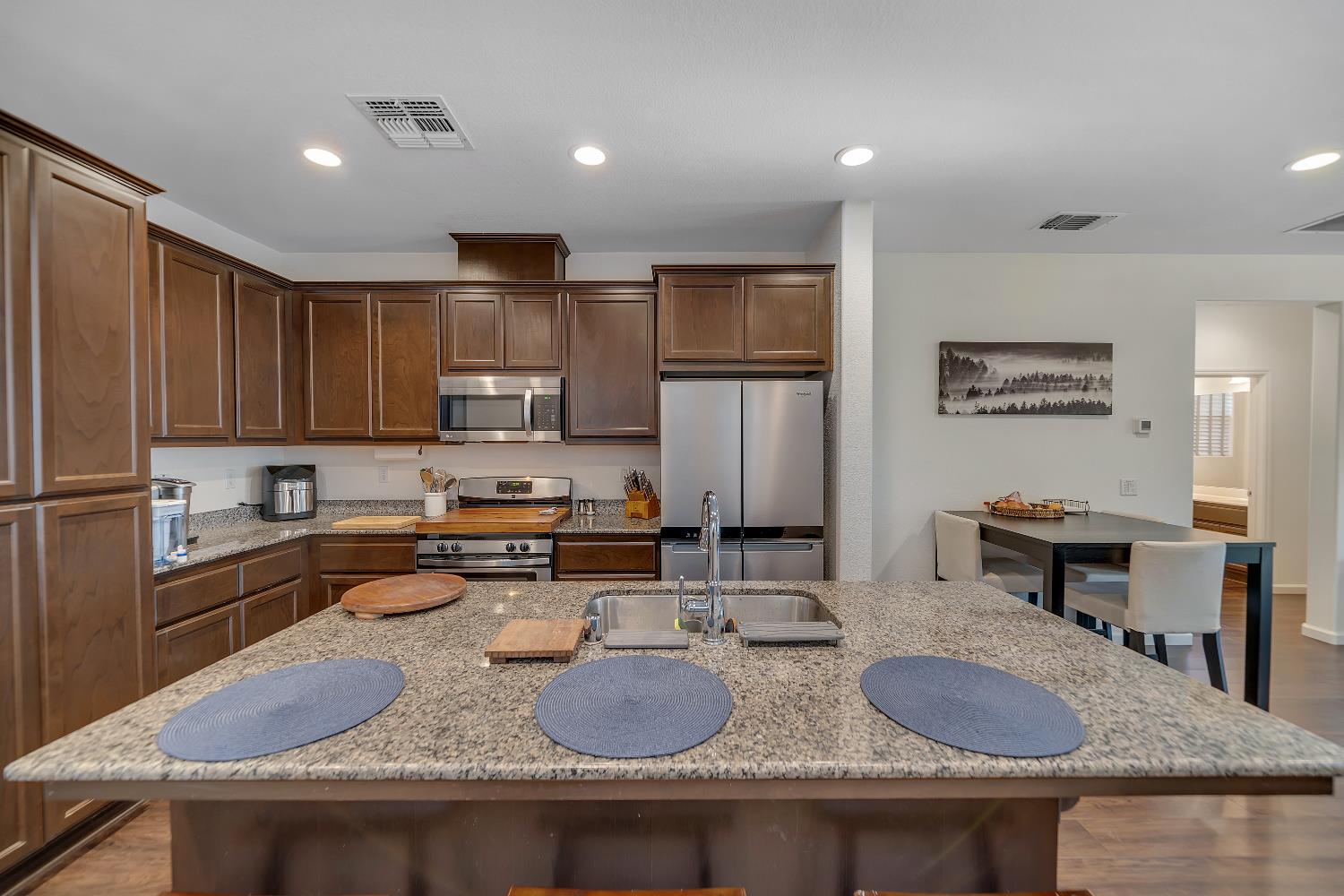 844 Castellona Dr, Newman, CA 95360