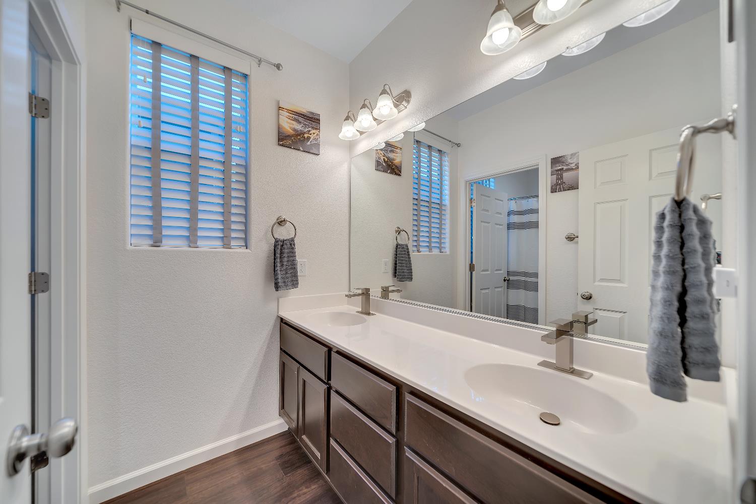 844 Castellona Dr, Newman, CA 95360