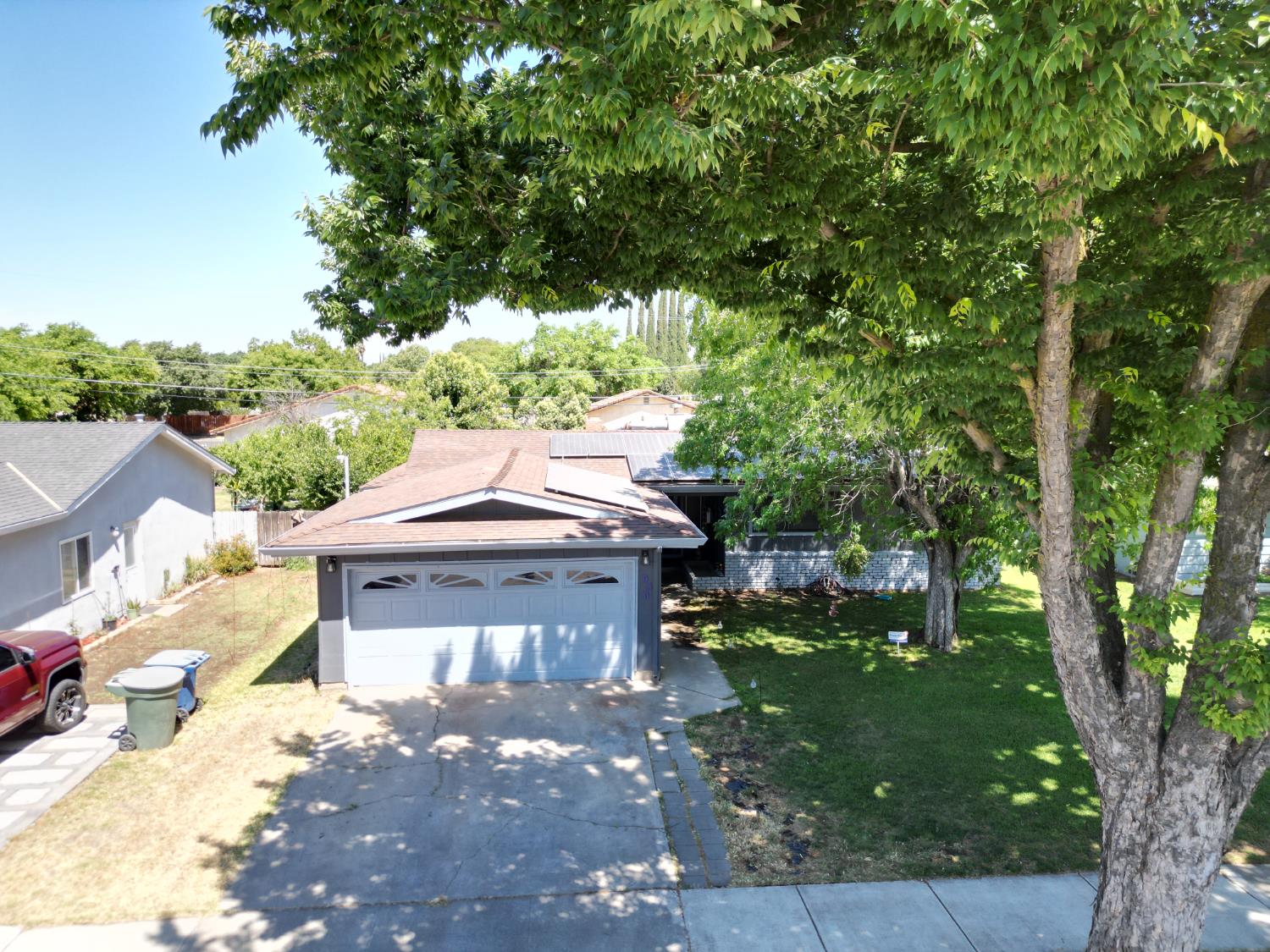 980 Sydney Ln, Merced, CA 95341