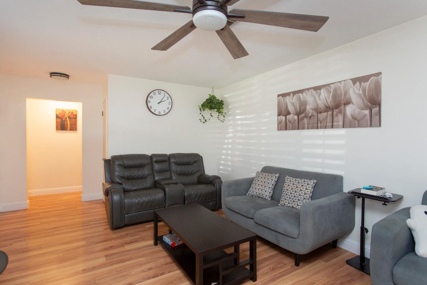 1709 Brenda Way, Turlock, CA 95382