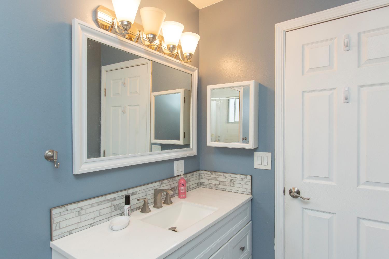 1709 Brenda Way, Turlock, CA 95382