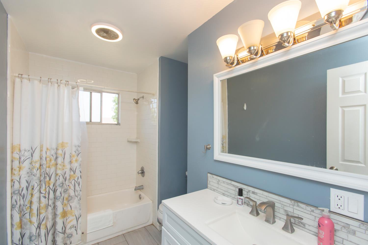 1709 Brenda Way, Turlock, CA 95382