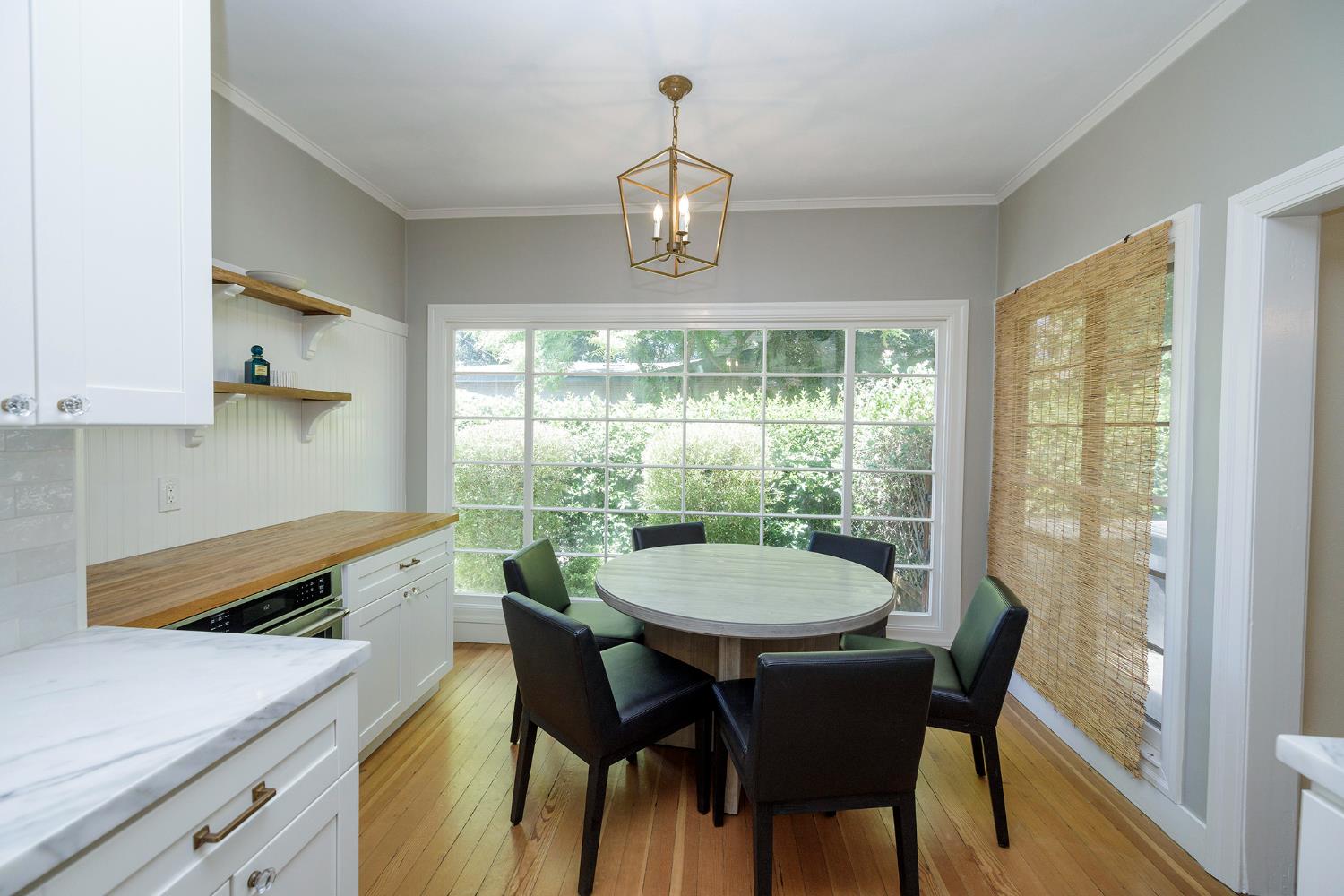 306 California Ave, Oakdale, CA 95361