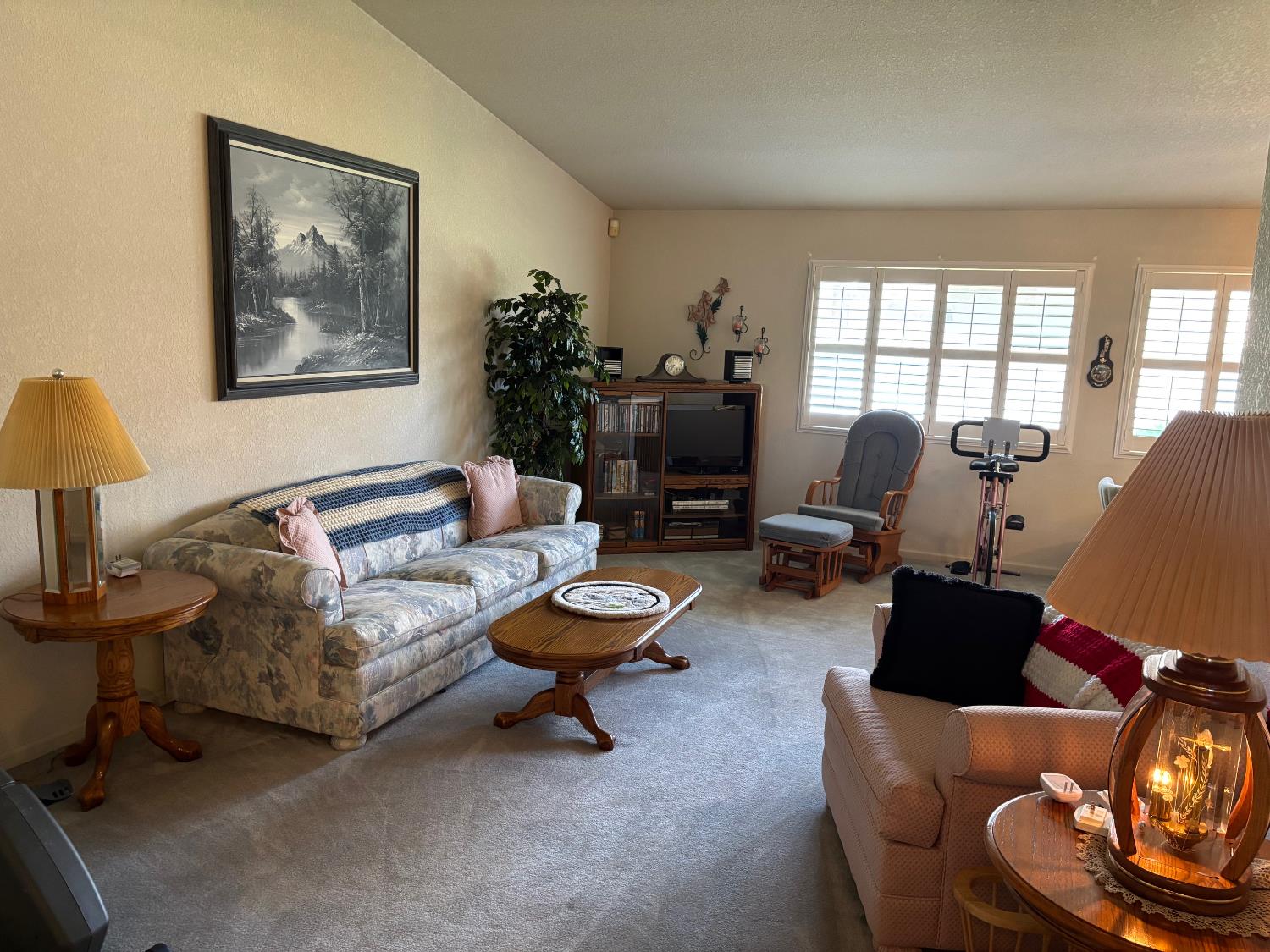 1691 Davis St, Ripon, CA 95366