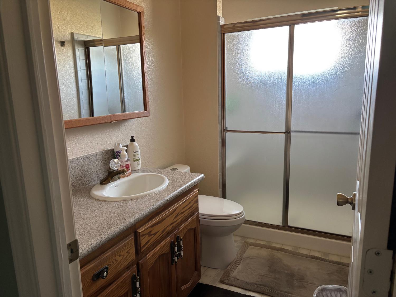 1691 Davis St, Ripon, CA 95366