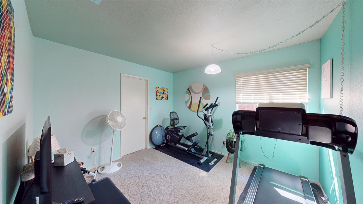 17 Walker Ranch Pkwy, Patterson, CA 95363