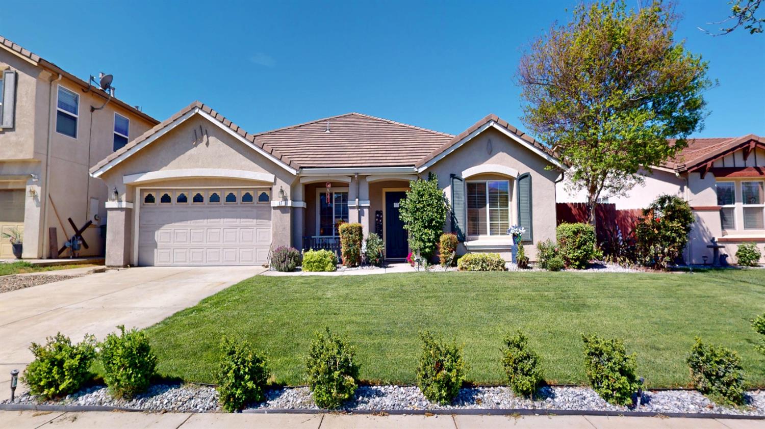 17 Walker Ranch Pkwy, Patterson, CA 95363