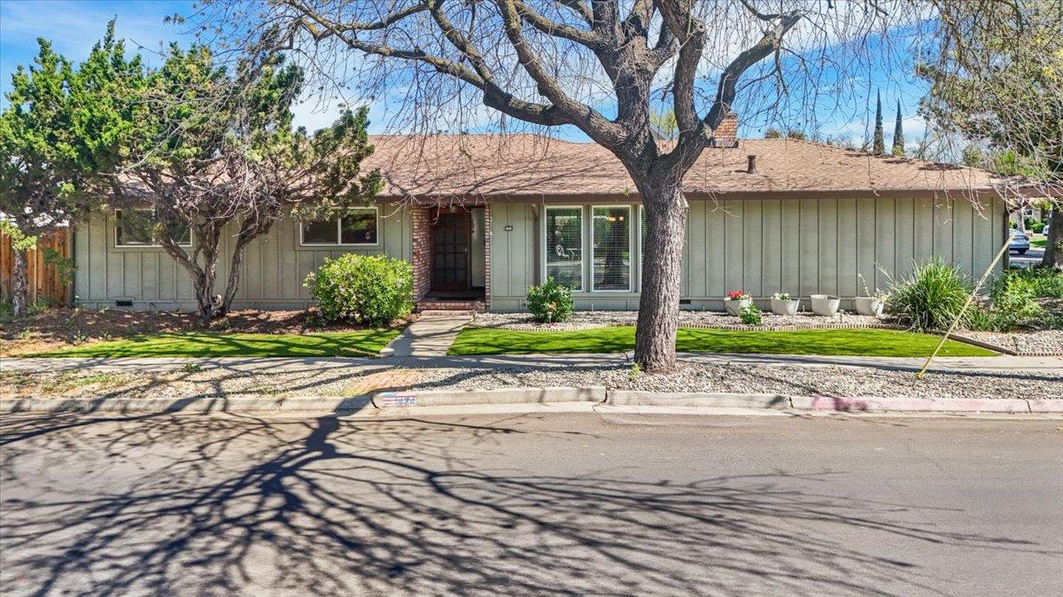 1424 Rose Ave, Modesto, CA 95355