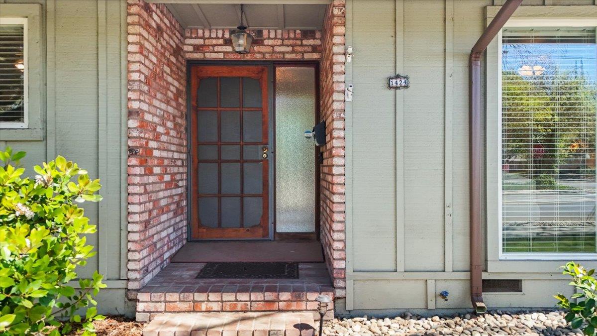 1424 Rose Ave, Modesto, CA 95355