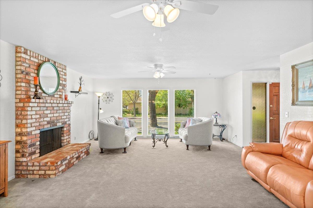 1424 Rose Ave, Modesto, CA 95355