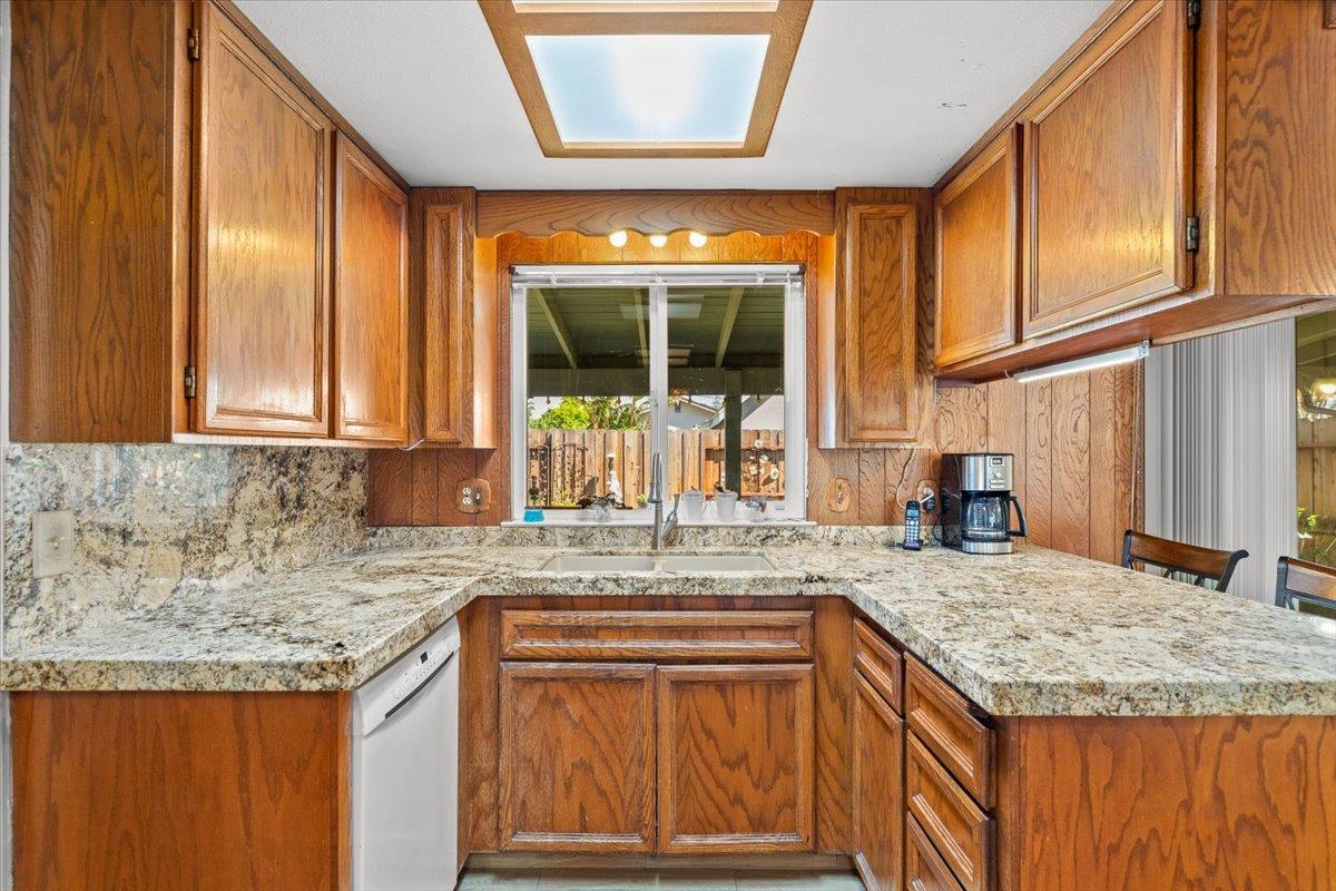 1424 Rose Ave, Modesto, CA 95355